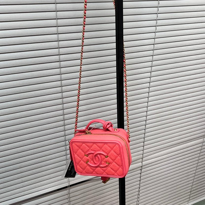 Preloved Chanel Pink Leather Chain Shoulder Bag