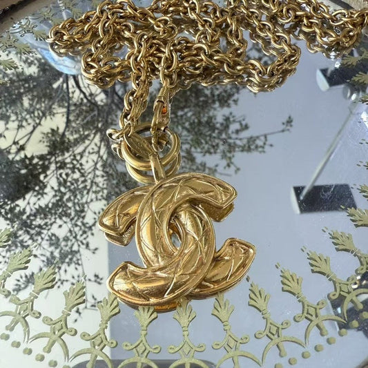 Preloved Chanel Sweater Chain Gold Necklace