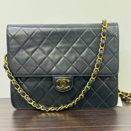 Vintage Chanel Lambskin Single Flap Bag FM9017